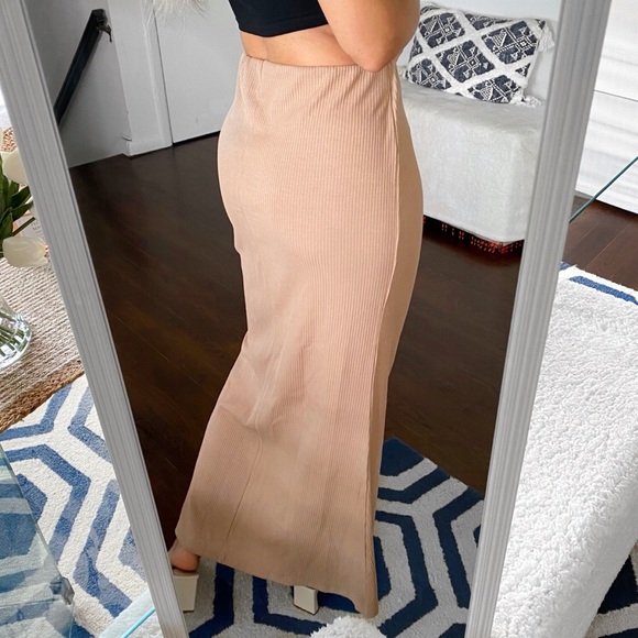 🍂 ZARA TAN RIBBED HIGH WAIST MAXI SKIRT! - Picture 3 of 12